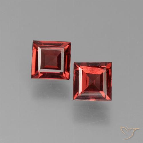 1.33ctw Naturel Rouge foncé Grenat pyrope, Carré, VS
