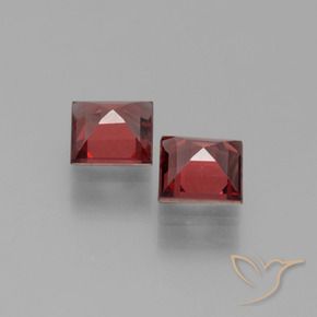 Shop natural 1.38ct Rouge écarlate profond Grenat pyrope gems, Carré, from Mozambique at GemSelect. In stock, global shipping!