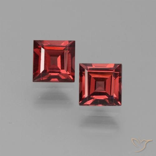 1.67ctw Naturel Rouge foncé Grenat pyrope, Carré, VS