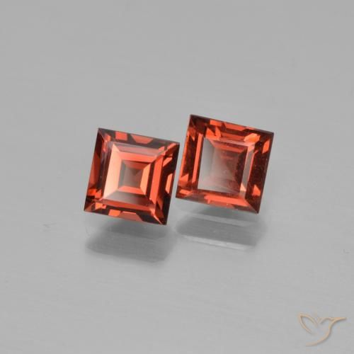 Shop natural 1.40ct Rouge foncé Grenat pyrope gems, Carré, from Mozambique at GemSelect. In stock, global shipping!