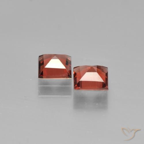 Shop natural 1.40ct Rouge foncé Grenat pyrope gems, Carré, from Mozambique at GemSelect. In stock, global shipping!