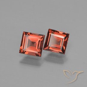 Shop natural 1.71ct Rouge écarlate Grenat pyrope gems, Carré, from Mozambique at GemSelect. In stock, global shipping!