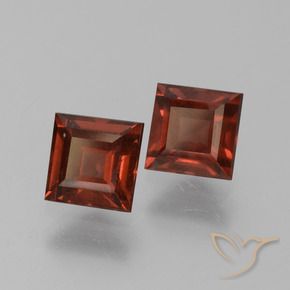Shop natural 1.73ct Rouge Sangria Grenat pyrope gems, Carré, from Mozambique at GemSelect. In stock, global shipping!