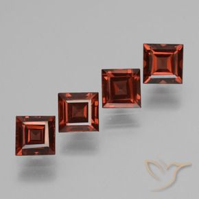 Shop natural 3.03ct Rouge foncé Grenat pyrope gems, Carré, from Mozambique at GemSelect. In stock, global shipping!