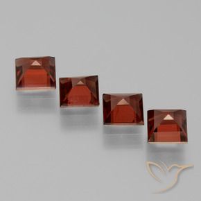 Shop natural 3.03ct Rouge foncé Grenat pyrope gems, Carré, from Mozambique at GemSelect. In stock, global shipping!