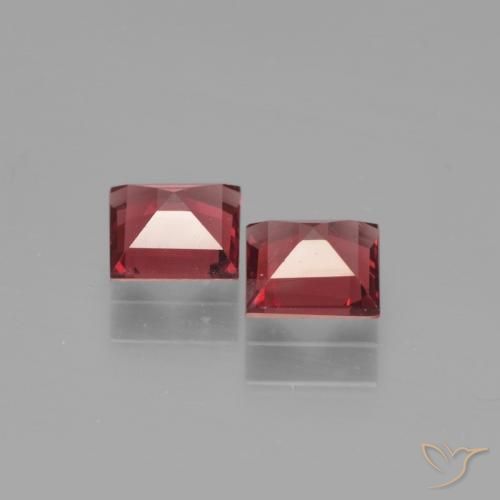 Shop natural 1.38ct Rouge foncé Grenat pyrope gems, Carré, from Mozambique at GemSelect. In stock, global shipping!