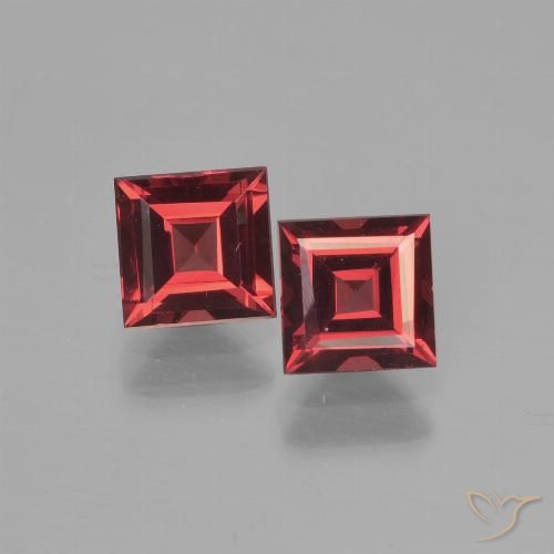 1.62ctw Naturel Rouge foncé Grenat pyrope, Carré, VS