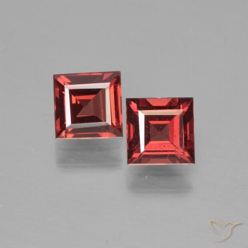 1.47ctw Naturel Rouge foncé Grenat pyrope, Carré, VS