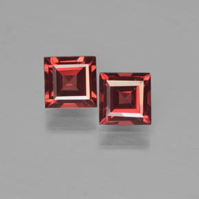 Achetez naturel 1.36ct Rouge foncé Grenat pyrope gems, Carré, En provenance Mozambique chez GemSelect. En stock, livraison internationale!