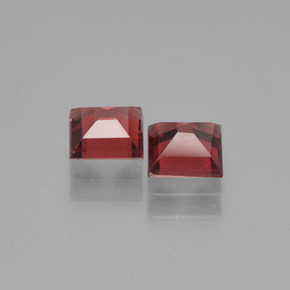 Achetez naturel 1.36ct Rouge foncé Grenat pyrope gems, Carré, En provenance Mozambique chez GemSelect. En stock, livraison internationale!