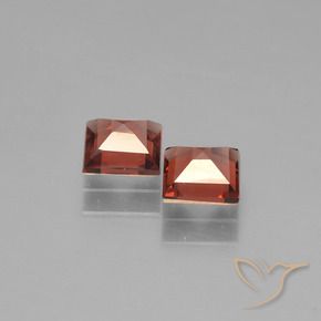Shop natural 1.34ct Rouge moyen Grenat pyrope gems, Carré, from Mozambique at GemSelect. In stock, global shipping!