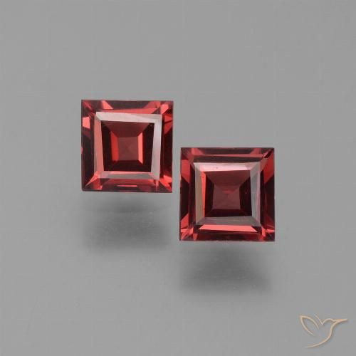 1.33ctw Naturel Rouge foncé Grenat pyrope, Carré, VS