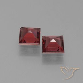Shop natural 1.33ct Rouge foncé Grenat pyrope gems, Carré, from Mozambique at GemSelect. In stock, global shipping!
