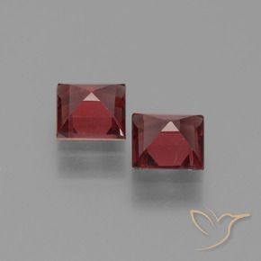 Shop natural 1.46ct Rouge foncé Grenat pyrope gems, Carré, from Mozambique at GemSelect. In stock, global shipping!