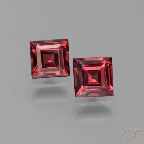 1.57ctw Naturel Rouge foncé Grenat pyrope, Carré, VS
