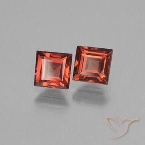 Shop natural 1.81ct Rouge foncé Grenat pyrope gems, Carré, from Mozambique at GemSelect. In stock, global shipping!