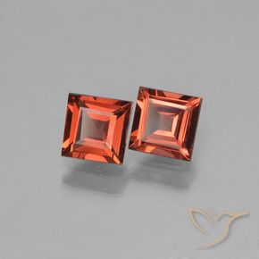 Shop natural 1.57ct Rouge moyen Grenat pyrope gems, Carré, from Mozambique at GemSelect. In stock, global shipping!