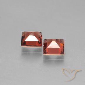 Shop natural 1.57ct Rouge moyen Grenat pyrope gems, Carré, from Mozambique at GemSelect. In stock, global shipping!