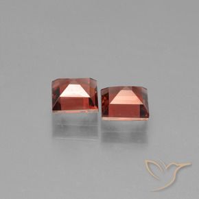 Shop natural 1.45ct Rouge écarlate Grenat pyrope gems, Carré, from Mozambique at GemSelect. In stock, global shipping!