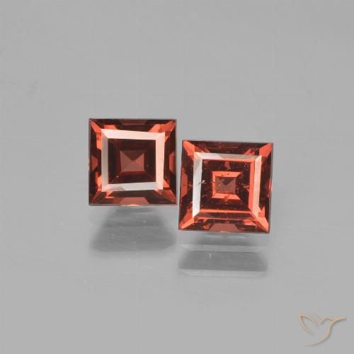 1.77ctw Naturel Rouge moyen Grenat pyrope, Carré, VVS-VS