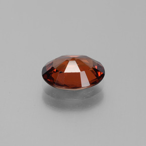 Grenat pyrope rouge naturelle coupe ovale, 1,86 ct, VVS-VS