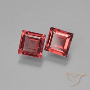 Shop natural 1.36ct Rouge foncé Grenat pyrope gems, Carré, from Mozambique at GemSelect. In stock, global shipping!
