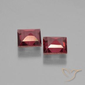 Shop natural 1.46ct Rouge écarlate Grenat pyrope gems, Carré, from Mozambique at GemSelect. In stock, global shipping!