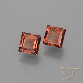 Shop natural 1.46ct Rouge moyen Grenat pyrope gems, Carré, from Mozambique at GemSelect. In stock, global shipping!