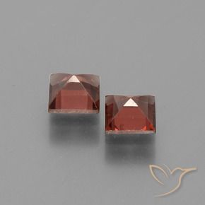 Shop natural 1.77ct Rouge moyen Grenat pyrope gems, Carré, from Mozambique at GemSelect. In stock, global shipping!