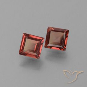 Shop natural 1.49ct Rouge Sangria Grenat pyrope gems, Carré, from Mozambique at GemSelect. In stock, global shipping!