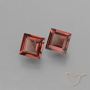 Shop natural 1.34ct Rouge écarlate profond Grenat pyrope gems, Carré, from Mozambique at GemSelect. In stock, global shipping!
