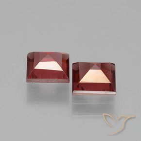 Shop natural 1.52ct Rouge foncé Grenat pyrope gems, Carré, from Mozambique at GemSelect. In stock, global shipping!