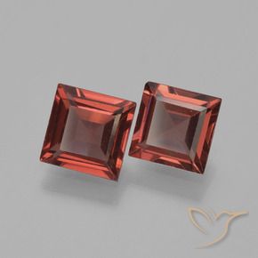 Shop natural 1.50ct Rouge écarlate Grenat pyrope gems, Carré, from Mozambique at GemSelect. In stock, global shipping!