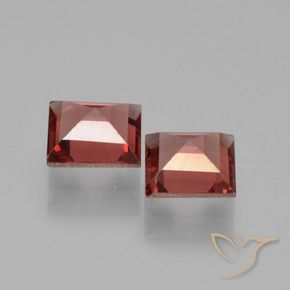 Shop natural 1.50ct Rouge écarlate Grenat pyrope gems, Carré, from Mozambique at GemSelect. In stock, global shipping!