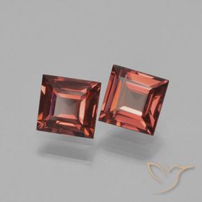 Shop natural 1.42ct Rouge moyen-foncé Grenat pyrope gems, Carré, from Mozambique at GemSelect. In stock, global shipping!
