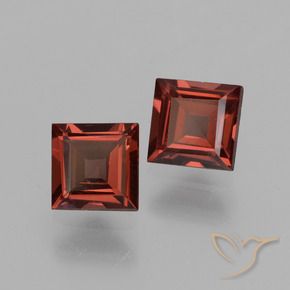 Shop natural 1.55ct Rouge foncé Grenat pyrope gems, Carré, from Mozambique at GemSelect. In stock, global shipping!