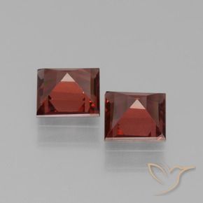 Shop natural 1.36ct Rouge foncé Grenat pyrope gems, Carré, from Mozambique at GemSelect. In stock, global shipping!