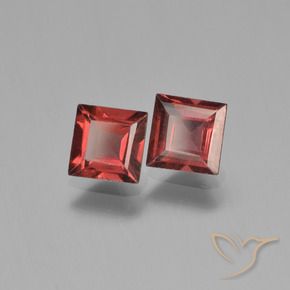 Shop natural 1.58ct Rouge foncé Grenat pyrope gems, Carré, from Mozambique at GemSelect. In stock, global shipping!