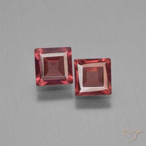 1.49ctw Naturel Rouge foncé Grenat pyrope, Carré, VVS