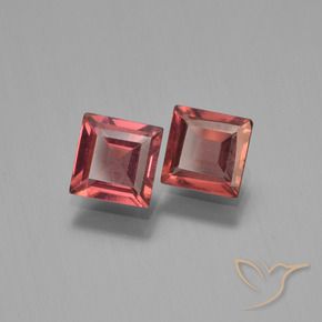 Shop natural 1.49ct Rouge foncé Grenat pyrope gems, Carré, from Mozambique at GemSelect. In stock, global shipping!