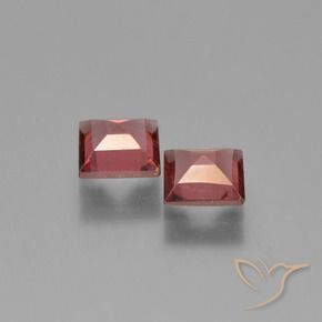 Shop natural 1.49ct Rouge foncé Grenat pyrope gems, Carré, from Mozambique at GemSelect. In stock, global shipping!