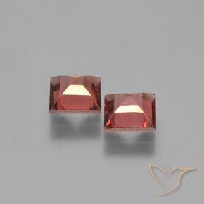 Shop natural 1.47ct Rouge écarlate Grenat pyrope gems, Carré, from Mozambique at GemSelect. In stock, global shipping!