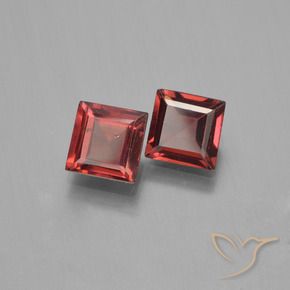 Shop natural 1.36ct Rouge foncé Grenat pyrope gems, Carré, from Mozambique at GemSelect. In stock, global shipping!