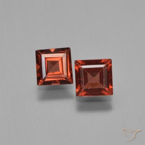 1.58ctw Naturel Rouge moyen Grenat pyrope, Carré, VVS-VS