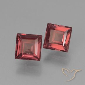 Shop natural 1.47ct Rouge écarlate Grenat pyrope gems, Carré, from Mozambique at GemSelect. In stock, global shipping!