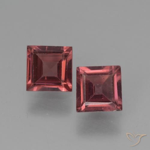 1.37ctw Naturel Rouge foncé Grenat pyrope, Carré, VS-SI