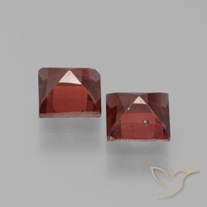 Shop natural 1.62ct Rouge foncé Grenat pyrope gems, Carré, from Mozambique at GemSelect. In stock, global shipping!