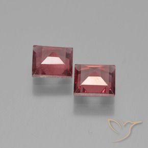 Shop natural 1.45ct Vin rouge profond Grenat pyrope gems, Carré, from Mozambique at GemSelect. In stock, global shipping!