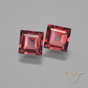 Shop natural 1.48ct Vin rouge profond Grenat pyrope gems, Carré, from Mozambique at GemSelect. In stock, global shipping!