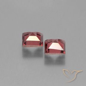 Shop natural 1.46ct Rouge foncé Grenat pyrope gems, Carré, from Mozambique at GemSelect. In stock, global shipping!